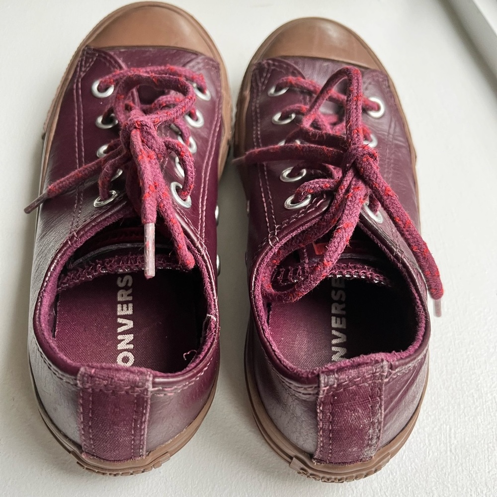 Converse - Picture 2 of 2